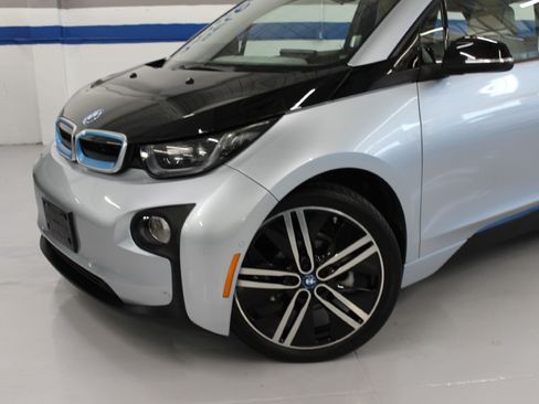 Used 2015 BMW i3 w/ Range Extender RWD image 4