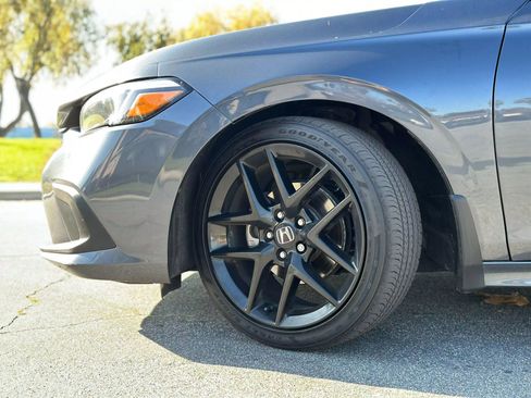 Used 2022 Honda Civic Sport image 9