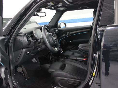 Used 2023 MINI Cooper S 4-Door Hardtop FWD image 15
