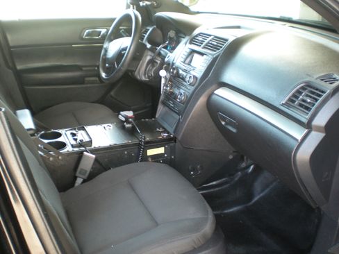 Used 2016 Ford Explorer 4WD Police Interceptor image 5