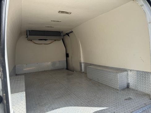 Used 2016 GMC Savana 2500 image 10