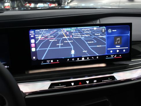 Used 2024 BMW i7 xDrive60 AWD/4WD image 20