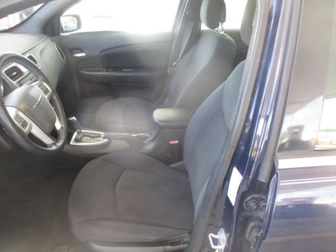 Used 2014 Chrysler 200 Touring Sedan FWD image 29