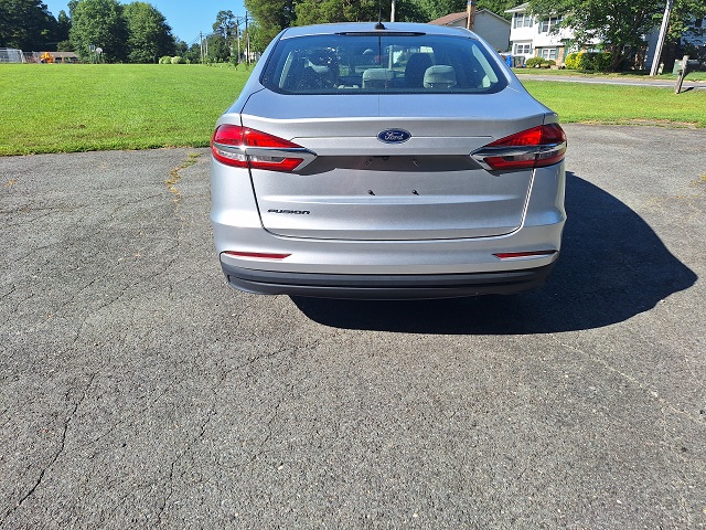 Used 2019 Ford Fusion S FWD image 3