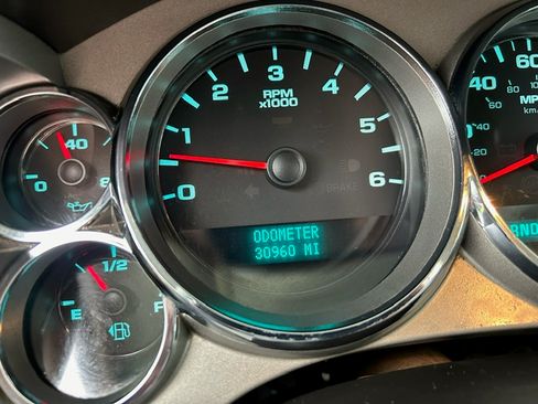 Used 2013 Chevrolet Silverado 3500 W/T image 9