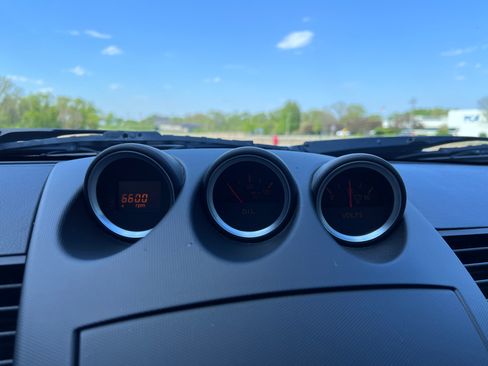 Used 2005 Nissan 350Z RWD image 21