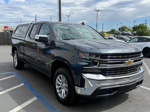 Used 2020 Chevrolet Silverado 1500 4x4 Double Cab LT image 1