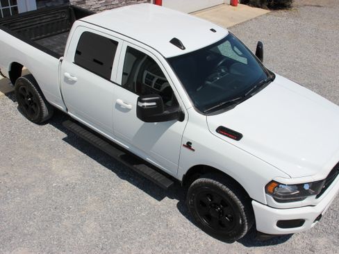 Used 2024 RAM 2500 4x4 Crew Cab Tradesman image 8