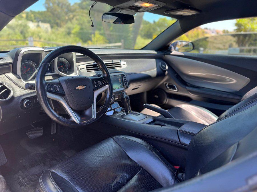 Used 2014 Chevrolet Camaro LT RWD image 9