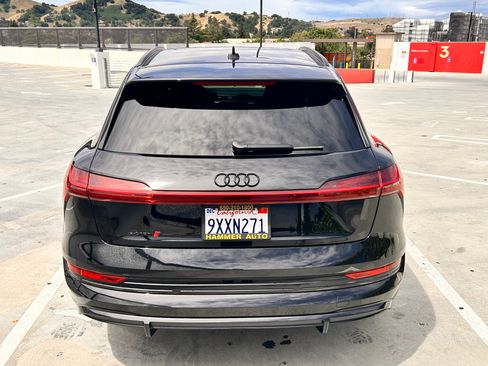 Used 2023 Audi e-tron S Prestige AWD/4WD image 4