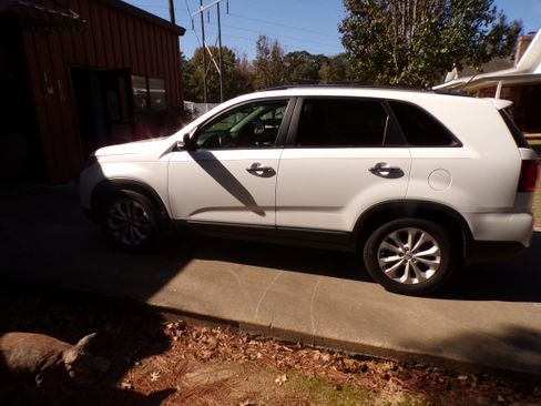 Used 2014 Kia Sorento EX-L image 4