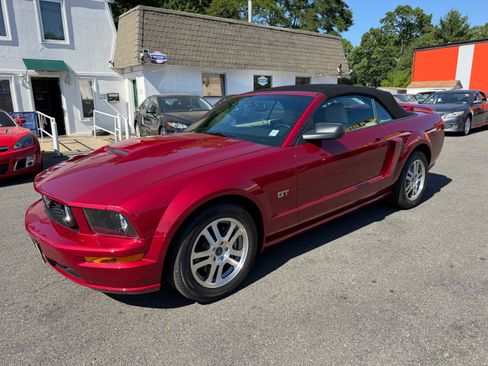 Used 2005 Ford Mustang GT Premium Convertible RWD image 27