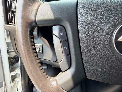 Used 2021 Chevrolet Express 2500 UNAVAIL RWD image 15