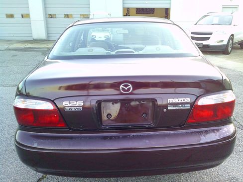 Used 2001 MAZDA 626 LX image 4