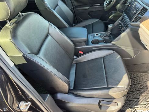 Used 2019 Volkswagen Atlas SE image 39