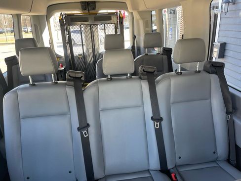 Used 2019 Ford Transit 350 XL image 35