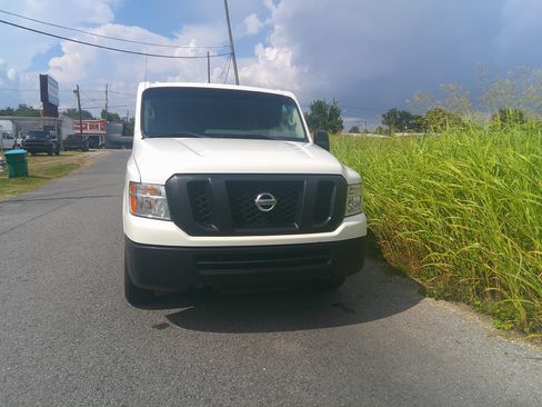 Used 2020 Nissan NV 2500 RWD image 5