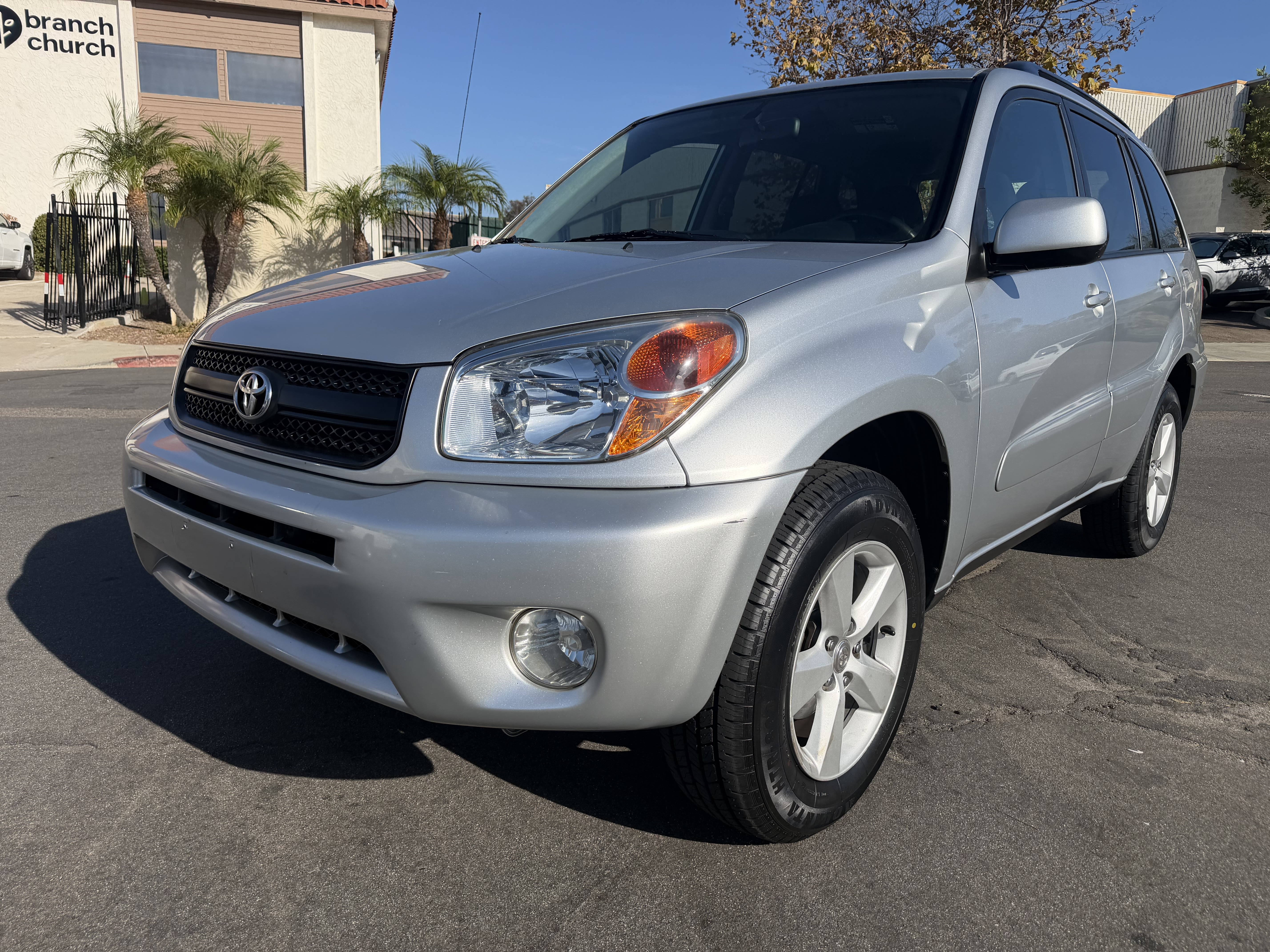 Used 2004 Toyota RAV4 L FWD image 6