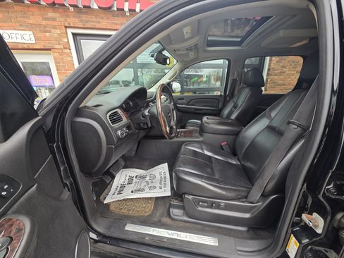 Used 2008 GMC Yukon XL Denali image 3