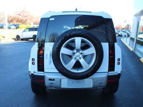 Used 2025 Land Rover Defender 110 S image 6