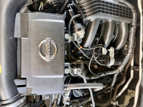 Used 2011 Nissan Xterra 4WD PRO-4X image 8