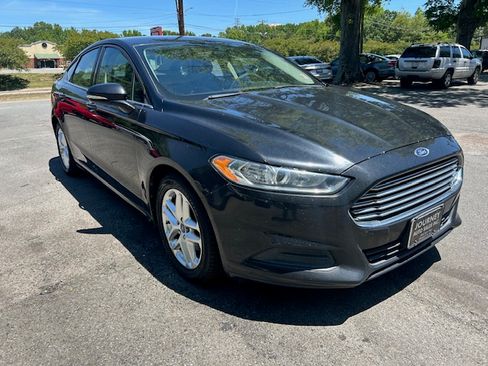 Used 2013 Ford Fusion SE FWD image 8