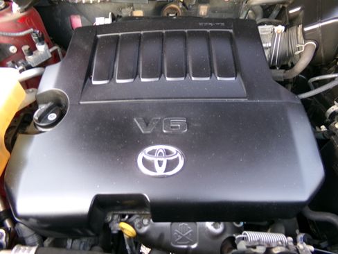 Used 2011 Toyota RAV4 Limited image 20