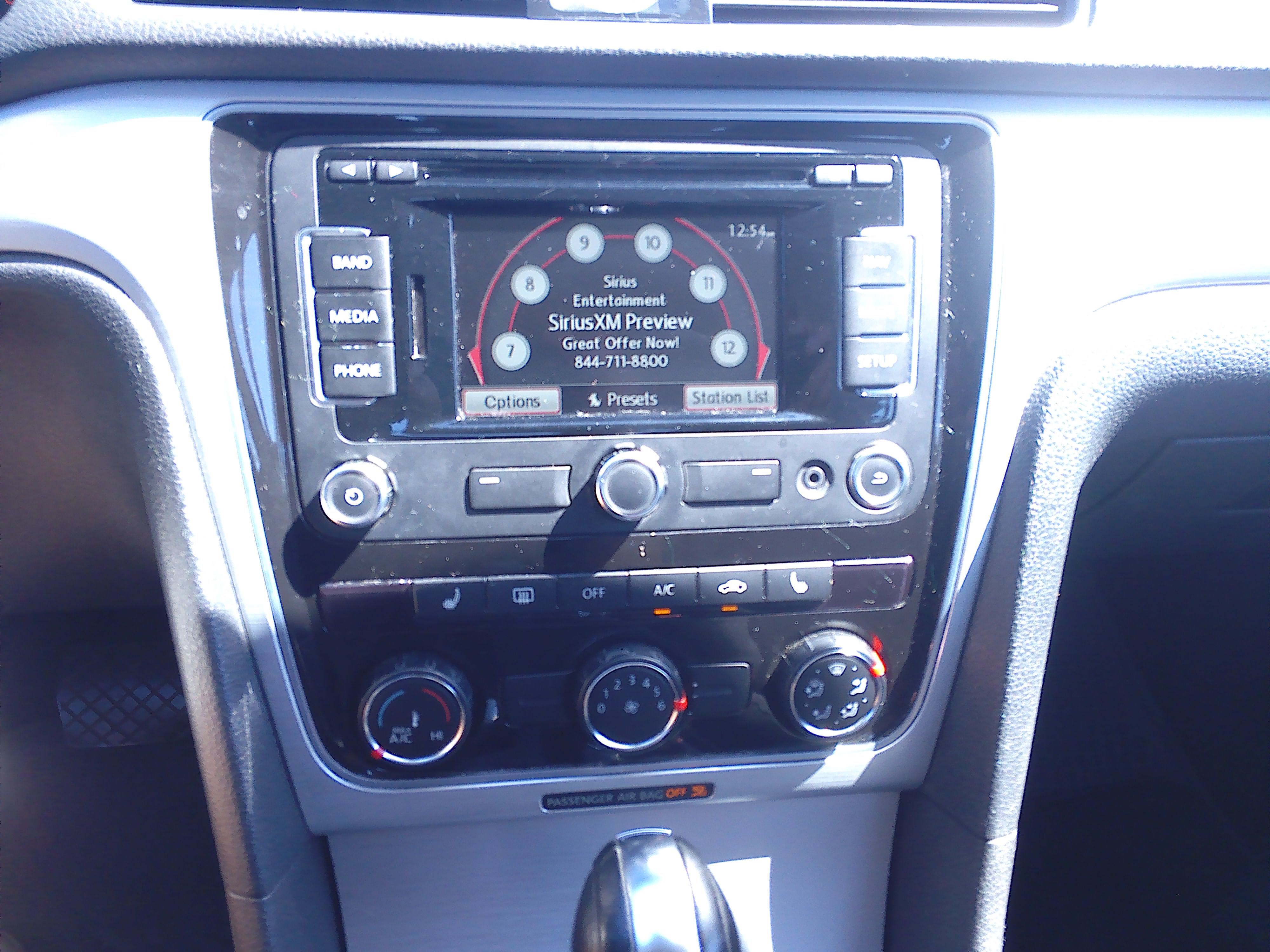 Used 2013 Volkswagen Passat SE FWD image 15