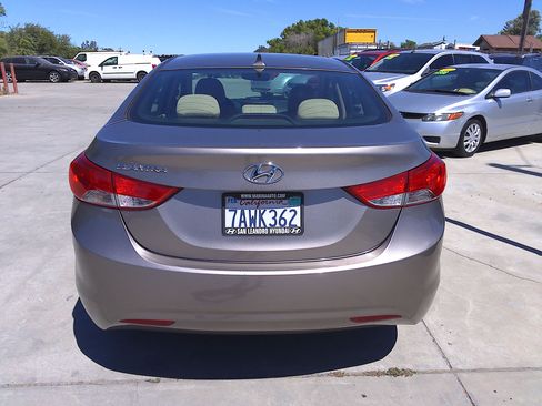 Used 2013 Hyundai Elantra GLS FWD image 6