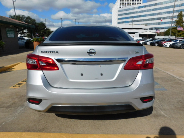 Used 2018 Nissan Sentra S FWD image 7