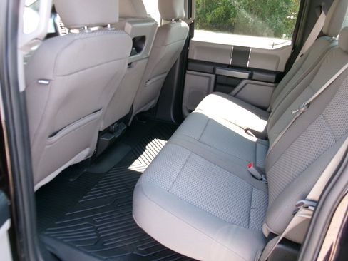 Used 2018 Ford F150 XLT image 4