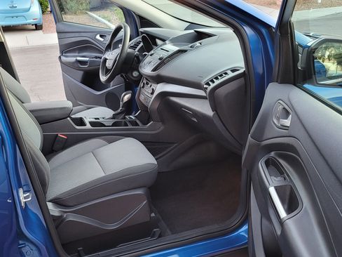 Used 2018 Ford Escape SE image 12