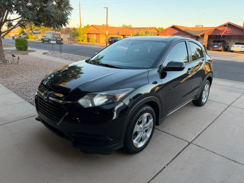 Used 2016 Honda HR-V AWD LX image 5