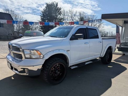 Used 2015 RAM 1500 SLT image 3