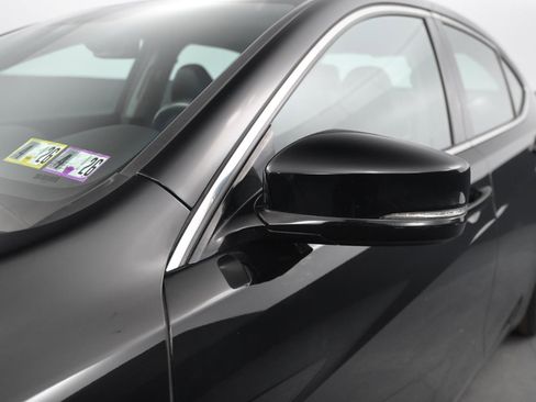Used 2017 Acura TLX image 11