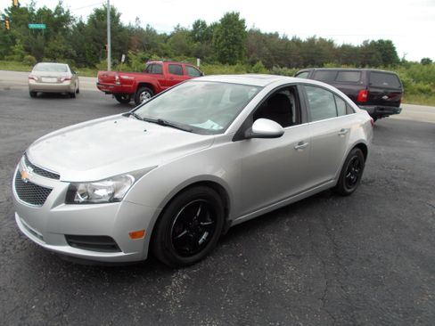 Used 2012 Chevrolet Cruze LT FWD image 1