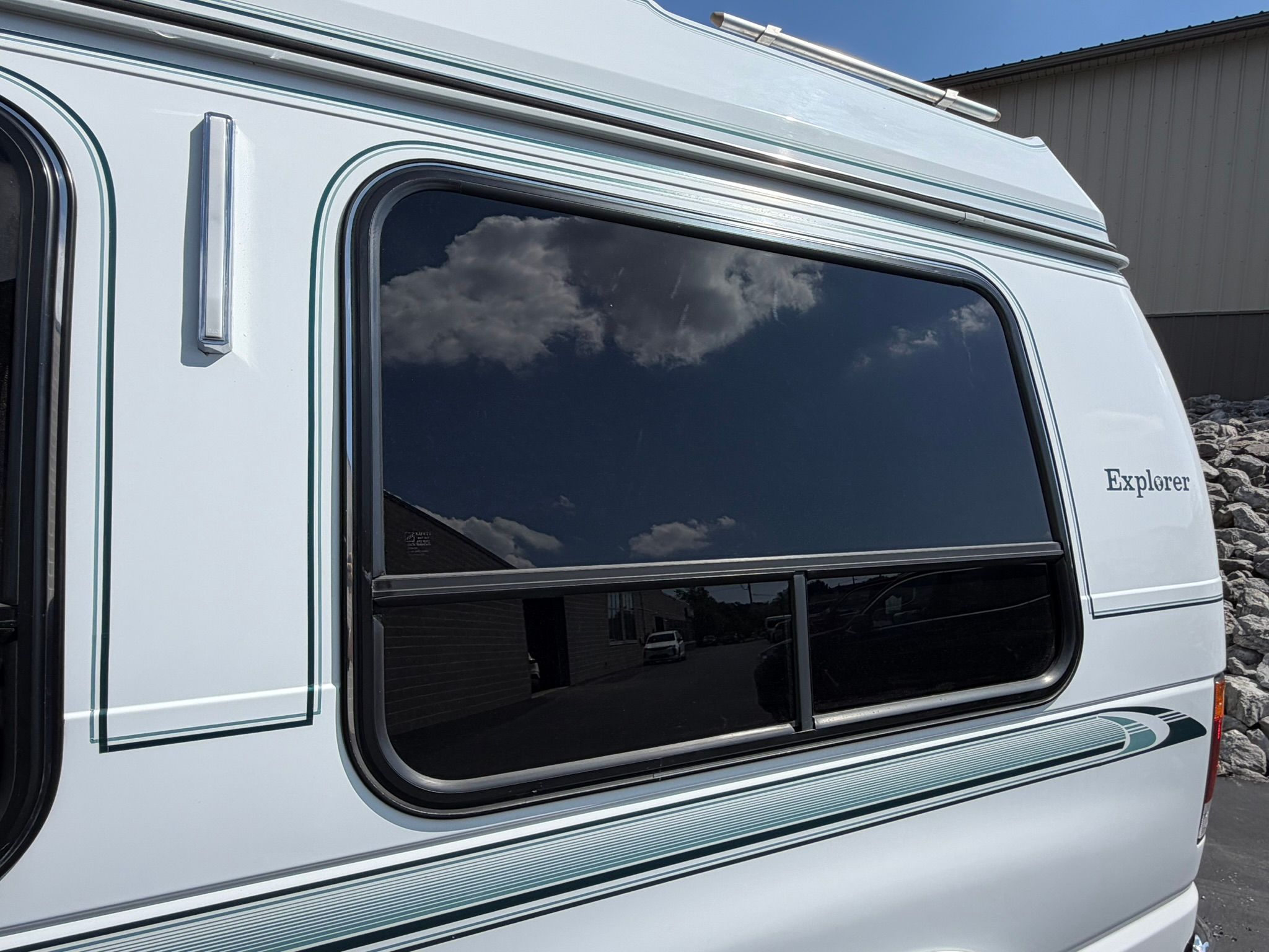 Used 1994 Ford E-150 and Econoline 150 Custom RWD image 22