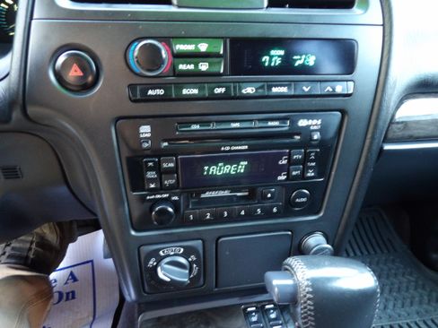 Used 2004 Nissan Pathfinder image 9