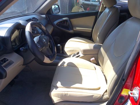 Used 2011 Toyota RAV4 4WD Limited V6 w/ 3rd Row image 7