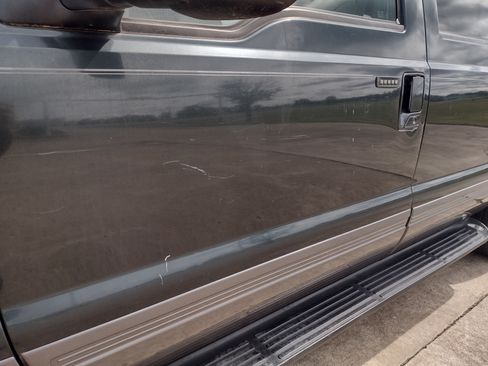 Used 2001 Ford Excursion XLT image 33