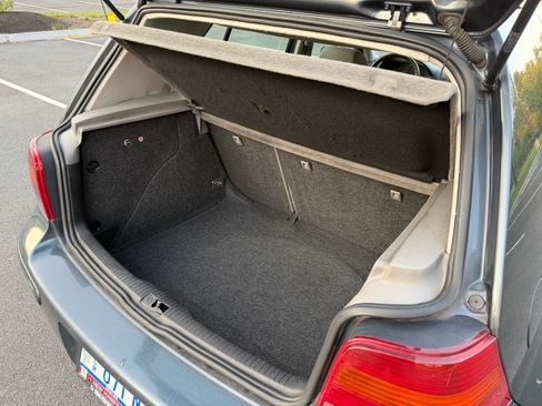 Used 2005 Volkswagen Golf GLS TDI 4-Door FWD image 37