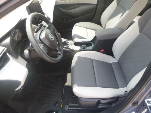 Used 2024 Toyota Corolla LE Sedan FWD image 13