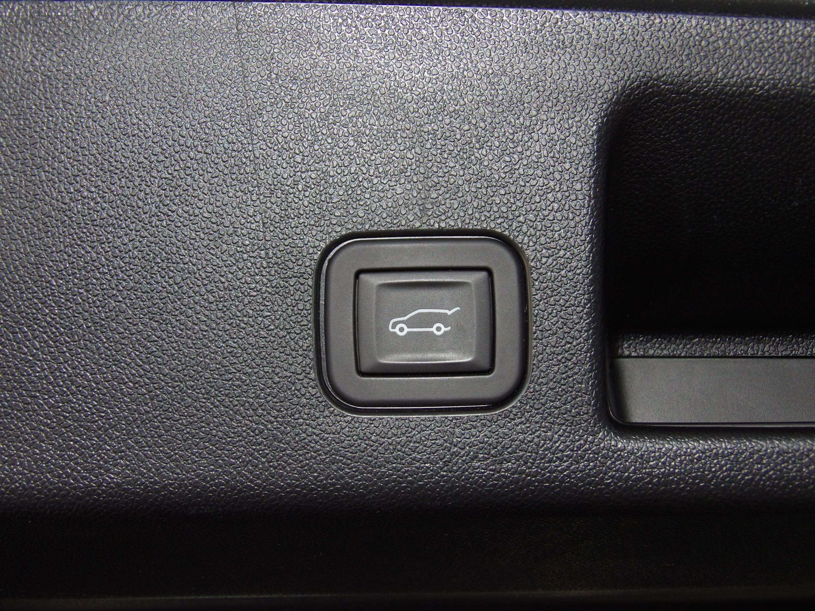 Used 2024 Chevrolet Equinox EV FWD LT w/ 3LT image 19