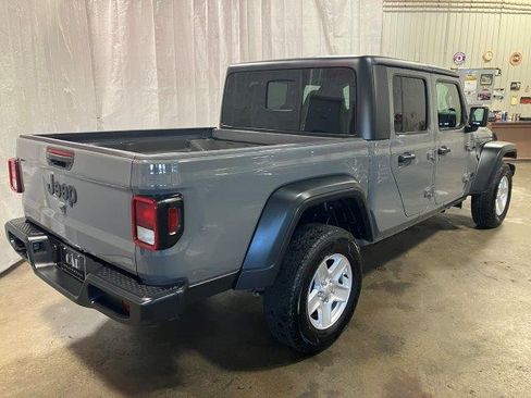 Used 2023 Jeep Gladiator Sport image 27
