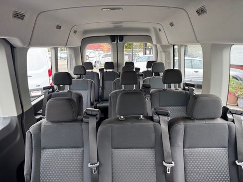 Used 2022 Ford Transit 350 XLT image 3