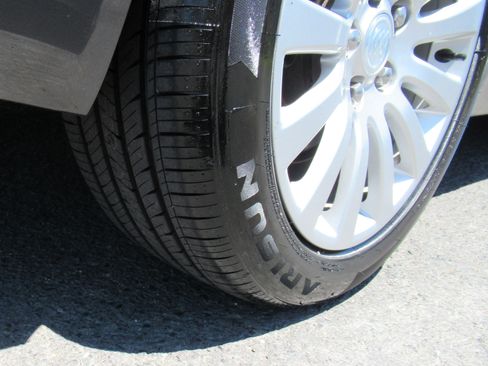 Used 2011 Buick Regal CXL FWD image 18