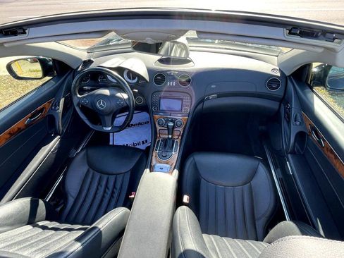 Used 2009 Mercedes-Benz SL 550 image 5
