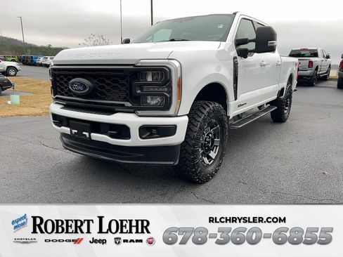 Used 2023 Ford F250 XLT image 1