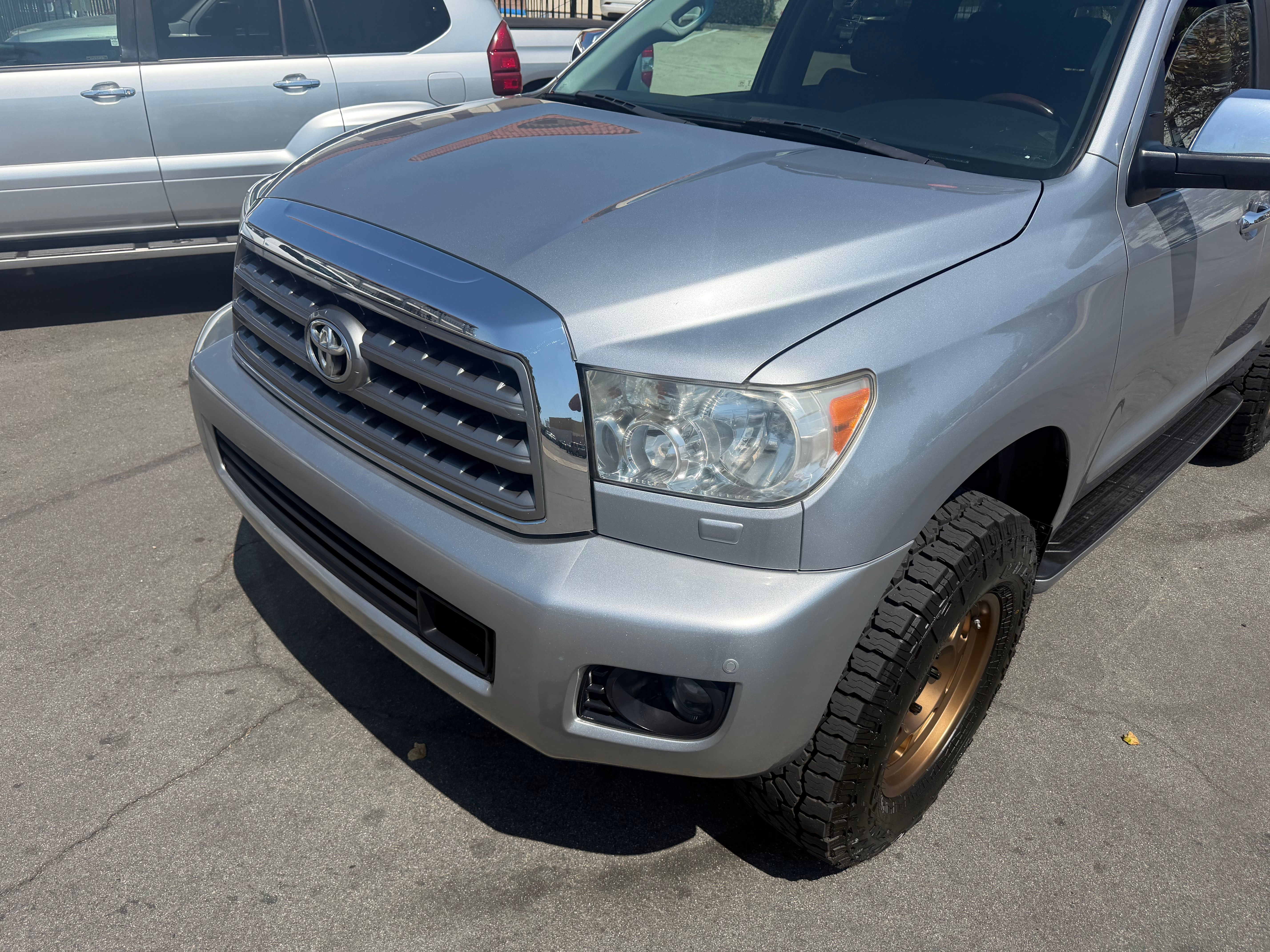 Used 2017 Toyota Sequoia Platinum AWD/4WD image 10