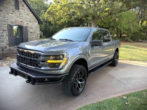 Used 2025 Ford F150 4x4 SuperCrew XLT image 1